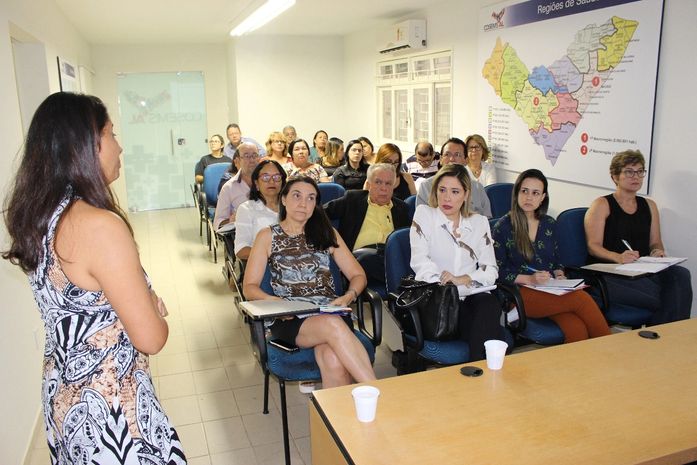 Técnicos das dez regiões de Saúde discutem nova portaria do Prohosp