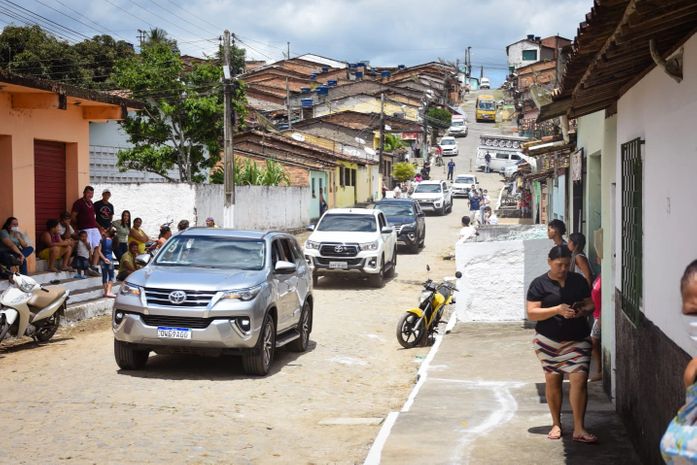 Prefeita Angela Vanessa assina ordem de serviço para construção da ponte Tijuca, em São José da Laje
