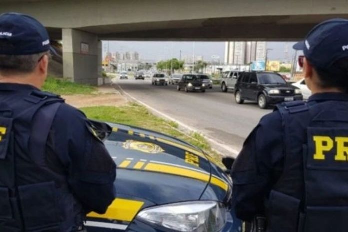 PRF apreende 10 mil tijolos sem Nota Fiscal na BR-101