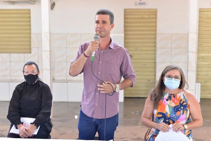 Servidores da Educação de Pariconha irão receber décimo quarto salário