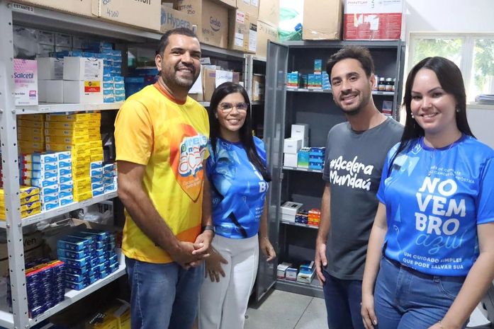 Prefeito de Santana do Mundaú visita Central de Abastecimento Farmacêutico