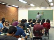 Covid-19: MEC suspende pagamento de parcelas do Fies