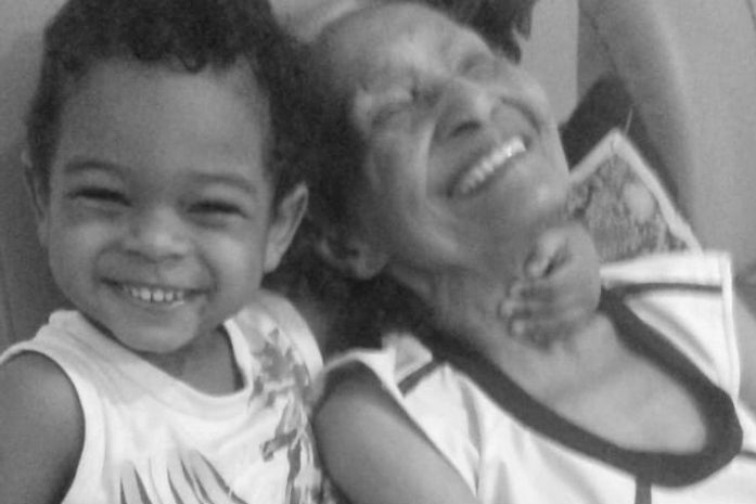 O conceito de amor para ela, aos 88 anos, tem a imagem do neto.