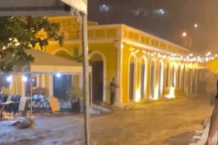 Temporal provoca destruição e interdita Centro Histórico de Piranhas