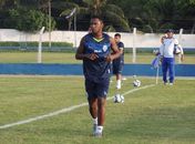 Atacante Yago, ex-CSA é baleado no interior do Espírito Santo