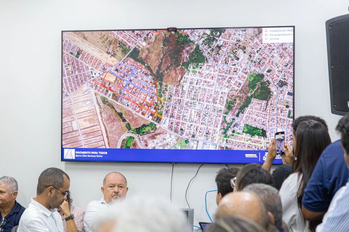 Prefeito Luciano anuncia creche e pavimentação de 10 km de vias no bairro Zélia Barbosa Rocha
