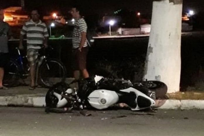Uma pessoa fica ferida após colisão frontal entre carro e moto em Palmeira dos Índios