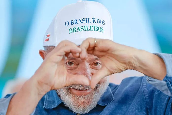 Lula está sob ataque feroz – e tenta reagir