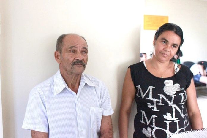 Valdemar Rosa da Silva, 77 anos, fez o transplante de córnea na última segunda-feira (30) no Hospital Universitário