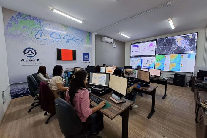 Semarh alerta para possibilidade de chuvas intensas e ventos fortes no interior de Alagoas