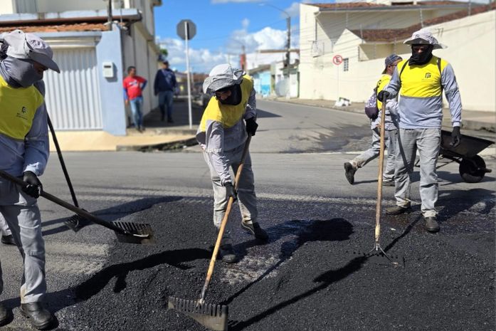 Operação tapa-buracos já avança 9 km de vias em Arapiraca