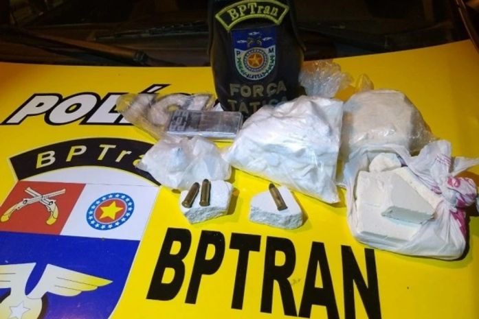 Casal é preso com 2,1kg de cocaína avaliada em R$ 50 mil, na Santa Lúcia