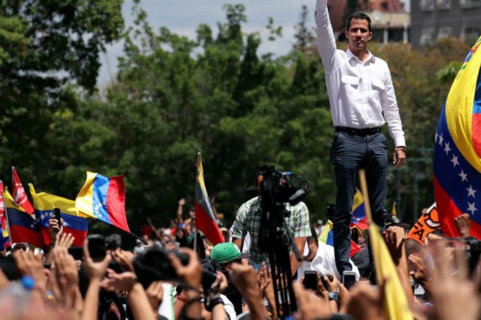 Em meio a apagão, Venezuela tem novo dia de protestos