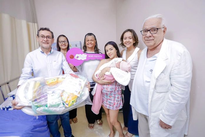 Nasce “Bebê Prefeita” da Semana do Bebê de Palmeira: Amora recebeu visita da prefeita Tia Júlia, da secretária de saúde Zoé Duarte e demais representantes do município