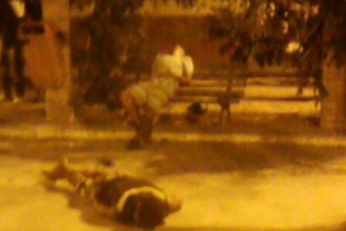 Duas pessoas são executadas a tiros em praça