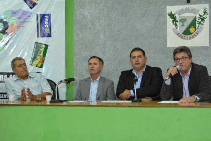 G-8 se articula para eleições de 2016