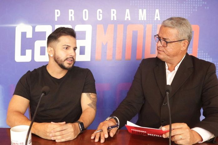 Programa CadaMinuto entrevista o influenciador digital Babal Guimarães