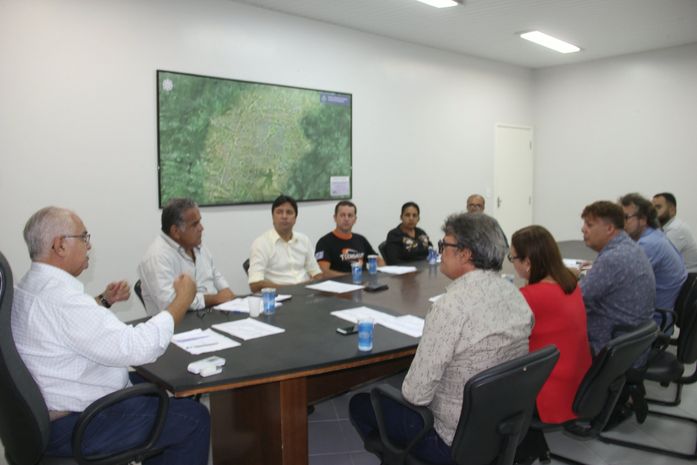 Teófilo participa de reunião de alinhamento sobre desfile do dia 30