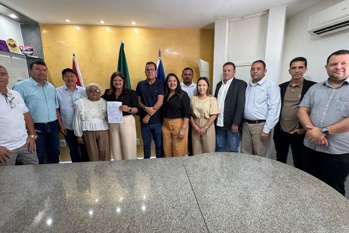 Ziane Costa autoriza obra de pavimentação no povoado Morros em Delmiro Gouveia