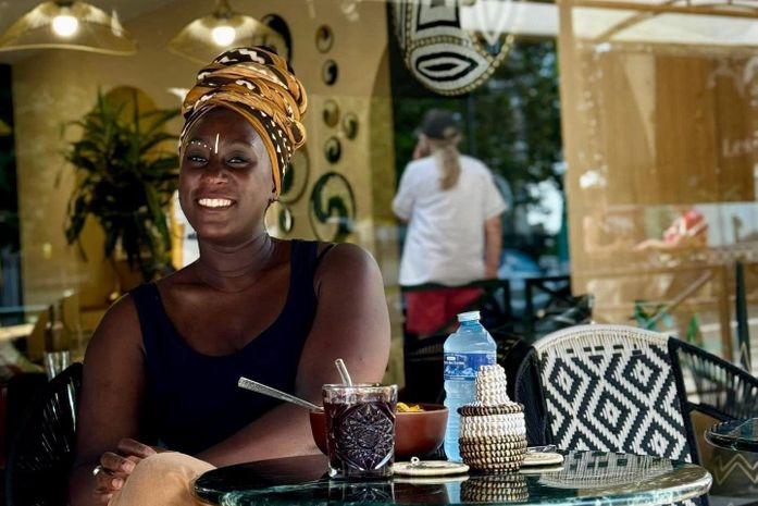 Nafy Ndiaye abandonou o emprego em uma multinacional para criar bolos com design africano, e se tornou referência