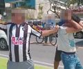 Vídeo: homem é executado a tiros na orla de Pajuçara; suspeito foi capturado por militar à paisana