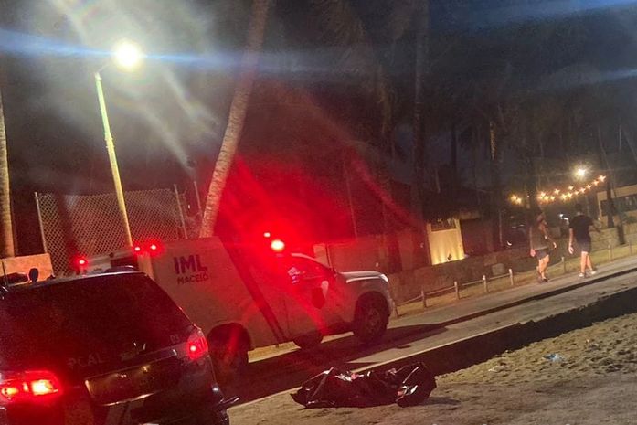 Adolescente de 14 anos é encontrada morta após desaparecer no mar da praia de Jatiúca