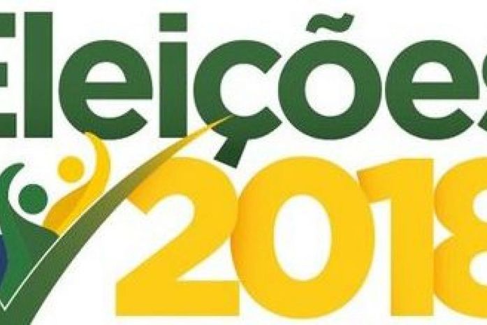 Como é o nome daquele candidato que mataram a mãe e o pai dele?- me pergunta uma moça no ponto de ônibus.