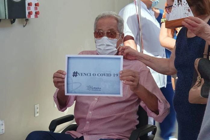 Arivaldo Maia recebe alta hospitalar após mais de um mês internado