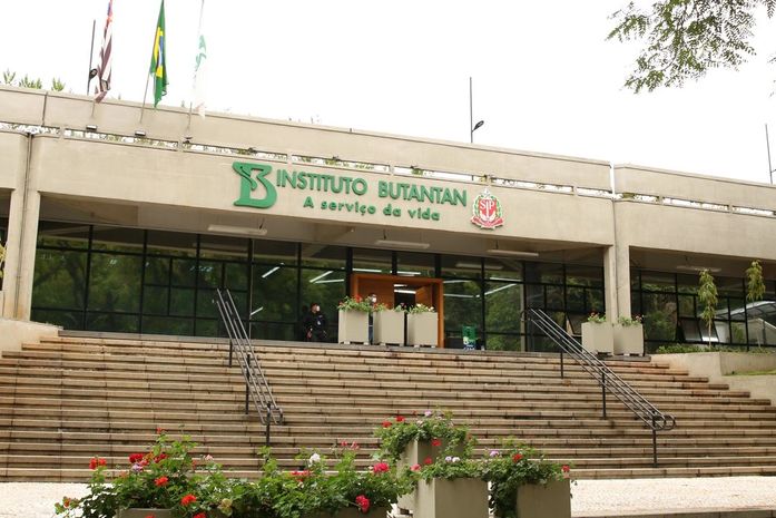 Isaías Raw, ex-diretor do Instituto Butantan, morre em SP aos 95 anos