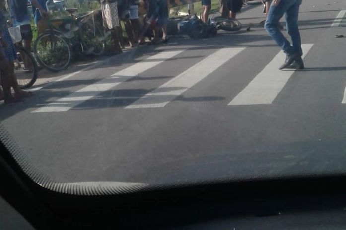 Três mulheres e um homem foram atropelados por veículo que estava em alta velocidade.