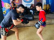 Oficina de muay thai promove inclusão de pessoas com autismo em Maceió