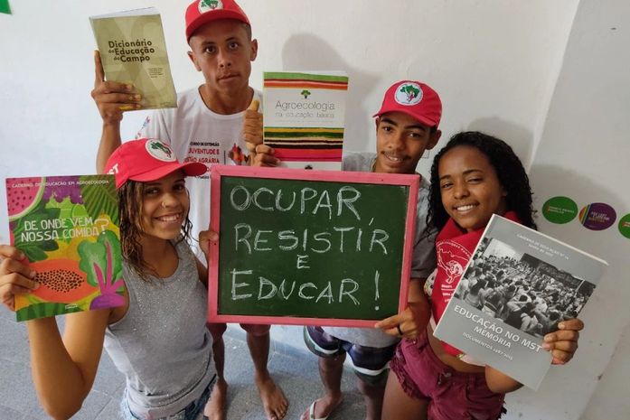 MST e Mãos Solidárias lançam campanha para construção de rede de bibliotecas populares em Alagoas