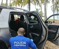 Polícia Científica coleta digitais e material genético em carro de empresário assassinado em Riacho Doce