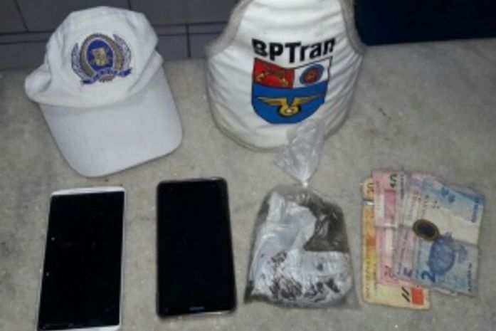 Jovem é preso por tráfico de drogas no bairro do Bom Parto