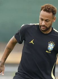 Lula brinca com situação de Neymar: "Primeiro convocado home office"
