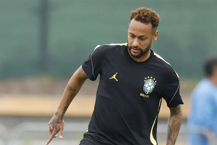 Lula brinca com situação de Neymar: "Primeiro convocado home office"