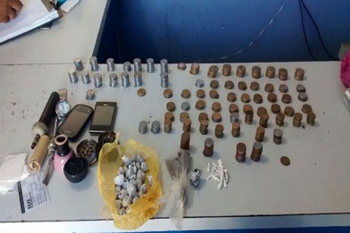 Material apreendido em residência