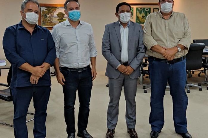 Geraldo Ribeiro participa de audiência com o governador Renan Filho