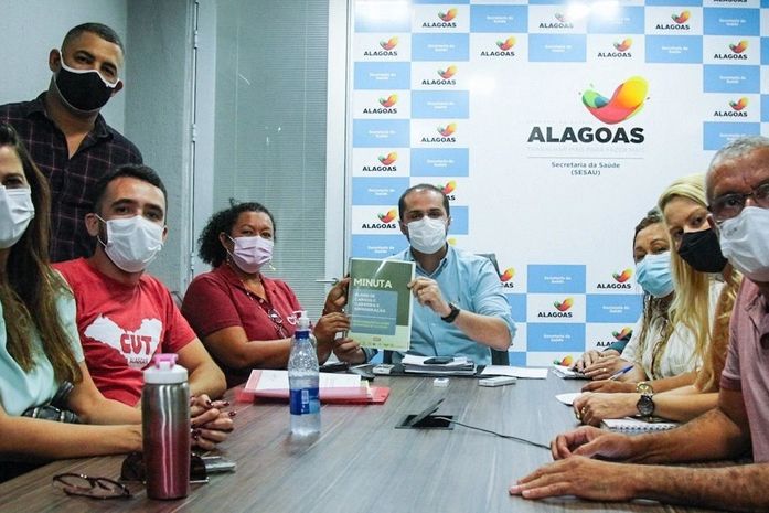 Alexandre Ayres propõe Plano de Cargos, Carreira e Remuneração para servidores da saúde de AL