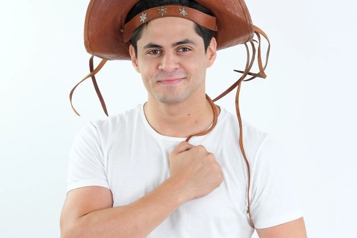 Lucas Veloso apresenta show de humor em Maceió no dia 23 de abril