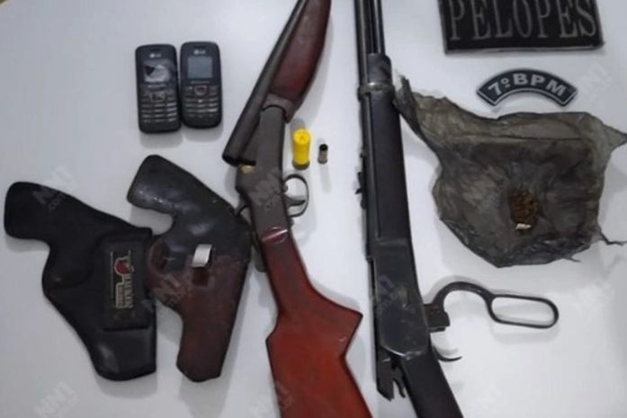 Armas apreendidas em Santana do Ipanema.