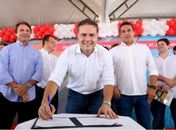 Contrato para a construção da UPA do Jacintinho foi assinado nesta terça-feira (17)
