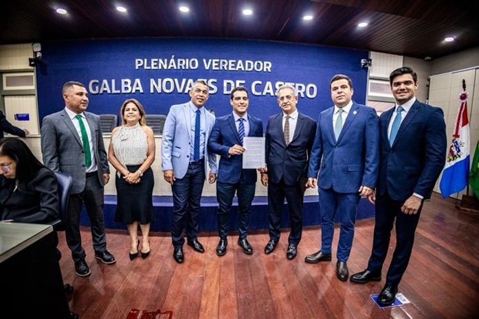 Prefeitura de Maceió entrega mensagem do Executivo à Câmara em primeira sessão do ano