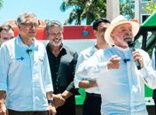 Arthur Lira participa ao lado do presidente Lula de entrega de moradias e ambulâncias em Alagoas