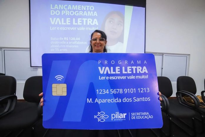 Pilar abre inscrições de bolsa de R$ 120 para analfabetos e prefeito garante: “Reduzir a zero”