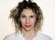 DENISE STOKLOS apresenta a leitura de “UM FAX PARA COLOMBO”