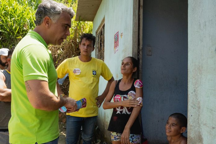 Rafael Brito destaca abandono nas grotas de Maceió