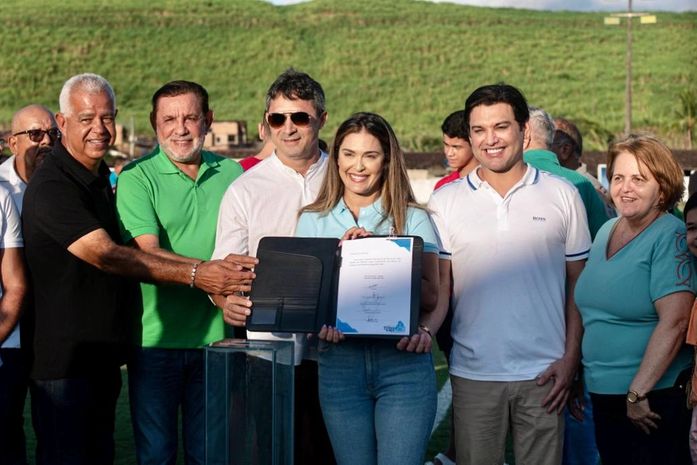 Em São Jose da Laje prefeita Angela Vanessa inaugura o maior complexo esportivo da região