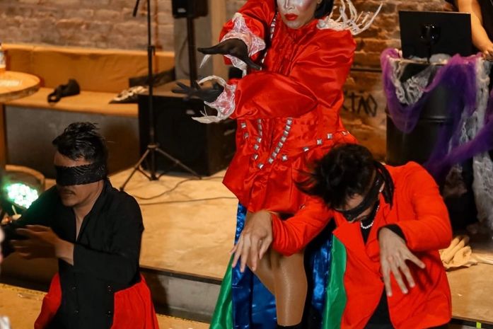 Drag Dinner Alagoas celebra divas pop em noite de glamour em Maceió