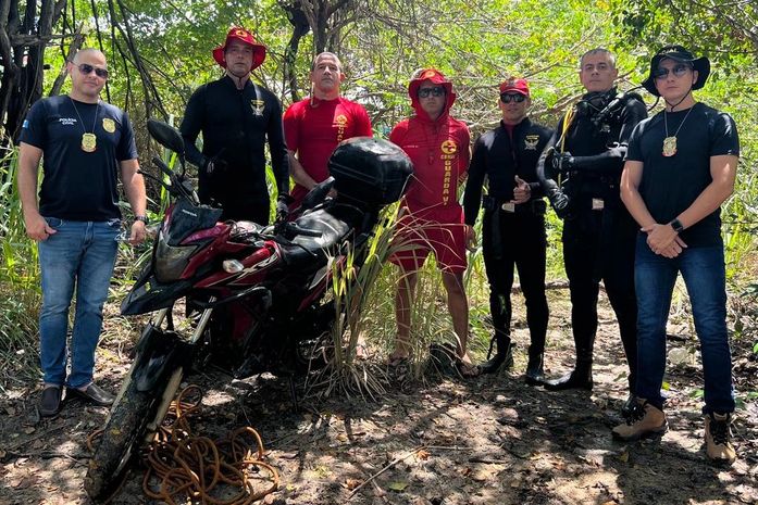 Caso Sinézio: após denúncia, Polícia Civil faz buscas e encontra moto dentro de rio